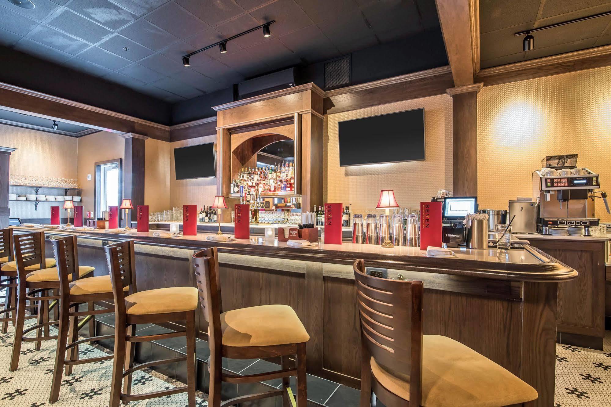 Park Manor Hotel كليفتون بارك المظهر الخارجي الصورة The bar at the restaurant